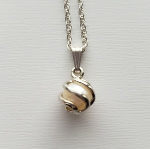 Vantel Pearl's Twister Necklace NEW
